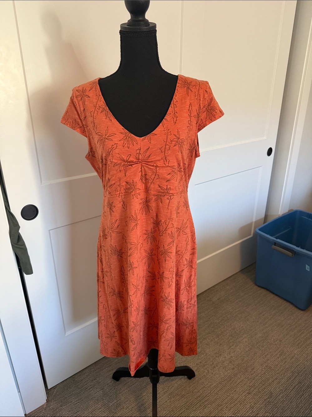 Toad&Co Rust Orange Floral V‑Neck Midi Dress